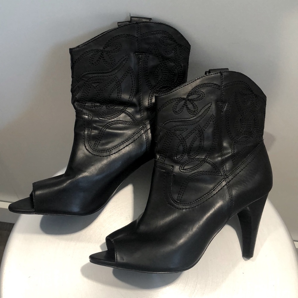 Steve Madden Luxe Black Duke Peep Toe Bootie SZ 8